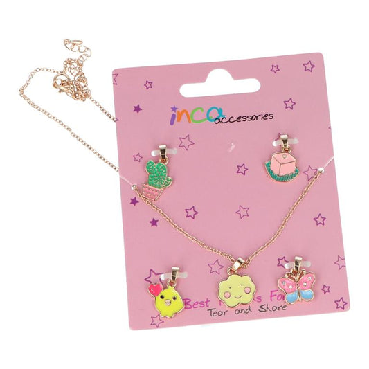 Collar dorado con 5 colgantes diferentes